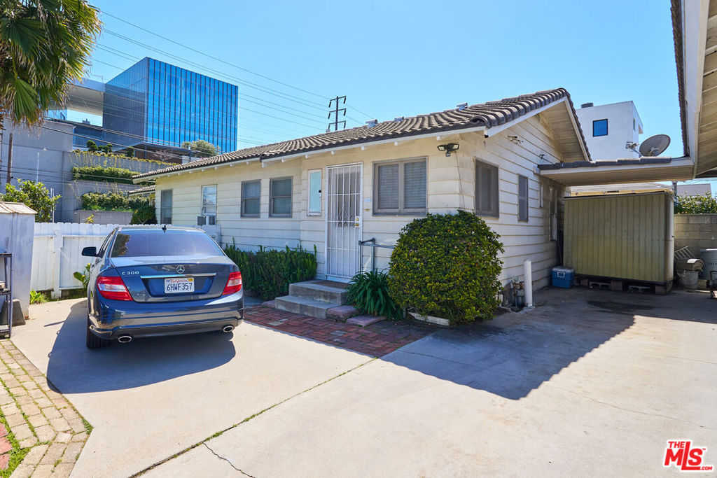 photo 3: 11337 Mississippi Avenue, Los Angeles CA 90025