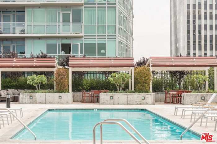 photo 2: 3785 Wilshire Boulevard Unit 802, Los Angeles CA 90010