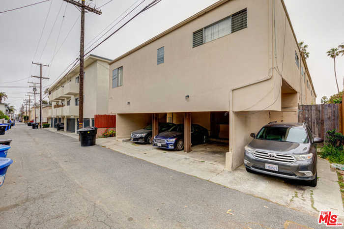 photo 2: 1017 5th Street, Santa Monica CA 90403