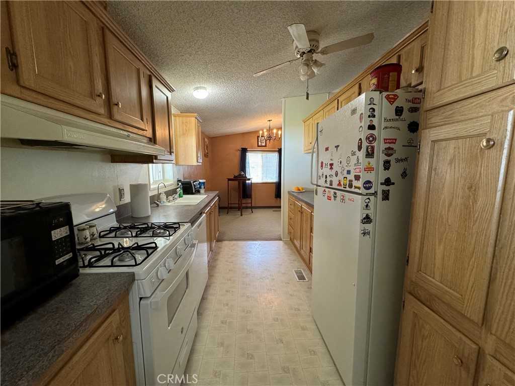 photo 3: 2224 Riviera Drive, Blythe CA 92225