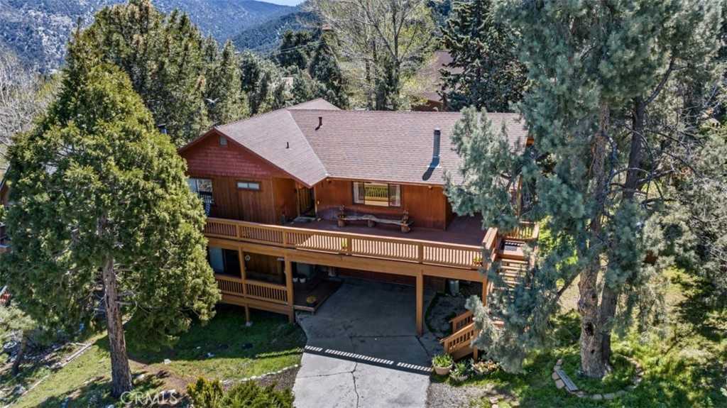 photo 1: 2504 Arbor Drive, Pine Mountain Club CA 93225