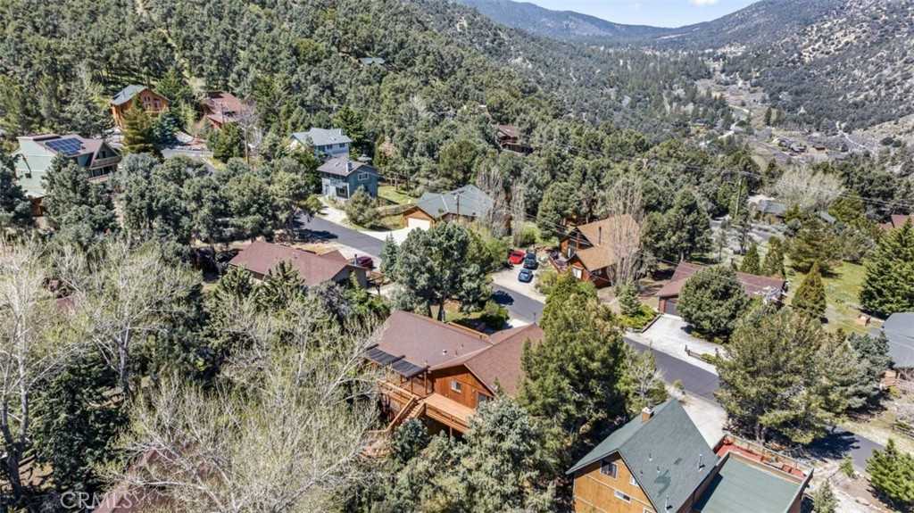 photo 2: 2504 Arbor Drive, Pine Mountain Club CA 93225