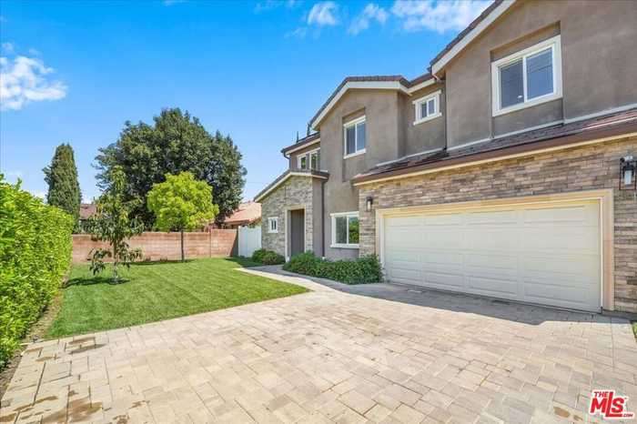 photo 2: 8840 Balboa Boulevard, Northridge CA 91325