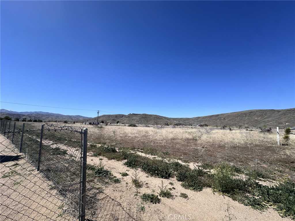 photo 2: Roy Rogers Road, Pioneertown CA 92268