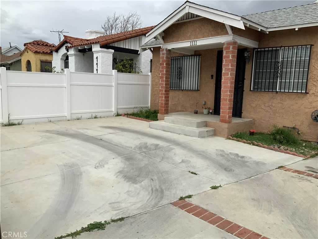 photo 3: 1111 W 104th Street, Los Angeles CA 90044