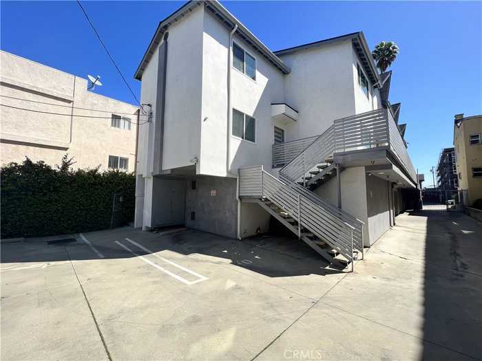 photo 2: 601 N Normandie Avenue, Los Angeles CA 90004