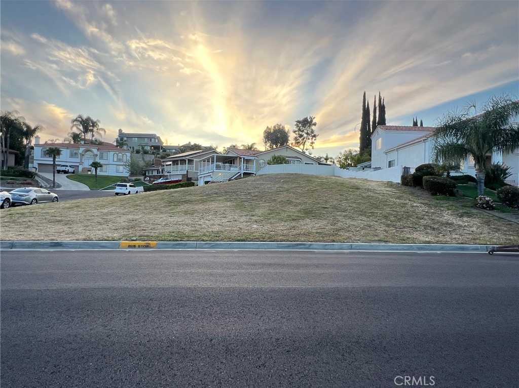 photo 1: 504 Big Range Road, Canyon Lake CA 92587