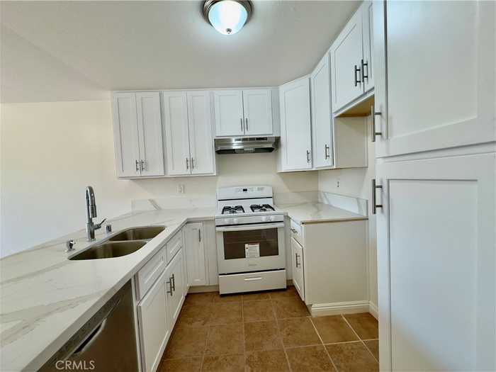 photo 2: 450 E 4th Street Unit 405, Santa Ana CA 92701