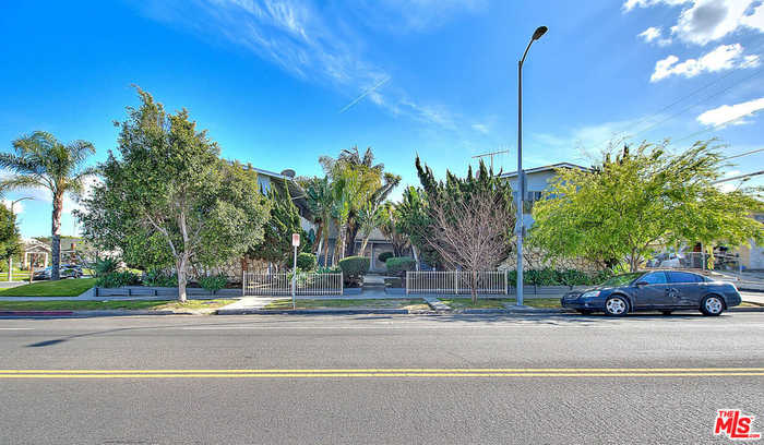 photo 2: 2900 W 54th Street, Los Angeles CA 90043