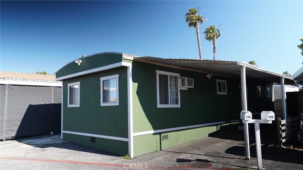 photo 1: 6475 ATLANTIC AVE, Long Beach CA 90805