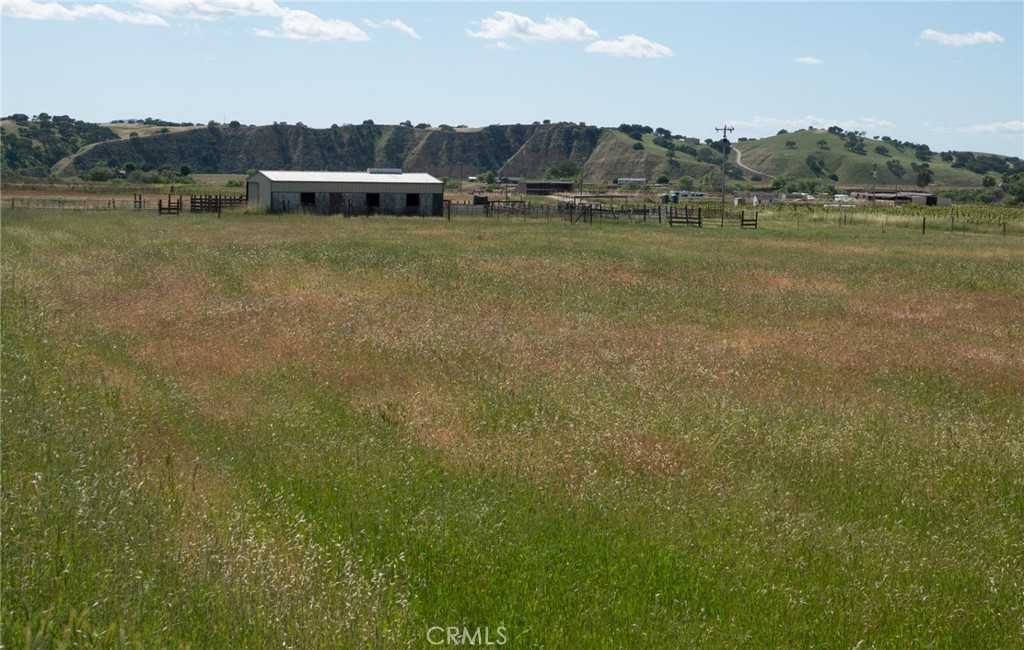 photo 3: 7575 Airport Road, Paso Robles CA 93446