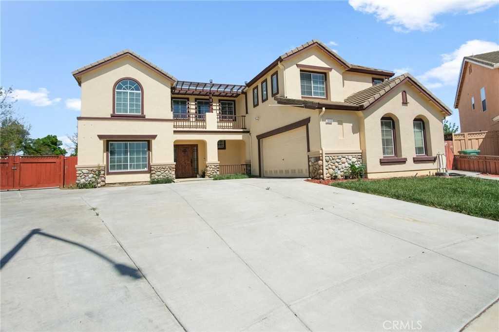 photo 3: 2690 Merganser Court, Los Banos CA 93635