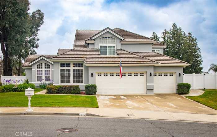 photo 1: 7117 Amberwood Lane, Highland CA 92346