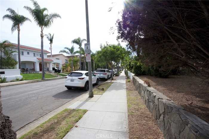 photo 46: 247 Roycroft Avenue, Long Beach CA 90803