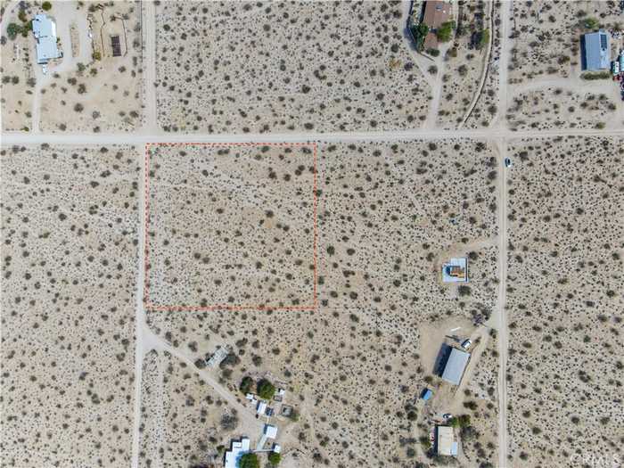 photo 2: 6900 W CALIFORNIA AVE, Joshua Tree CA 92252