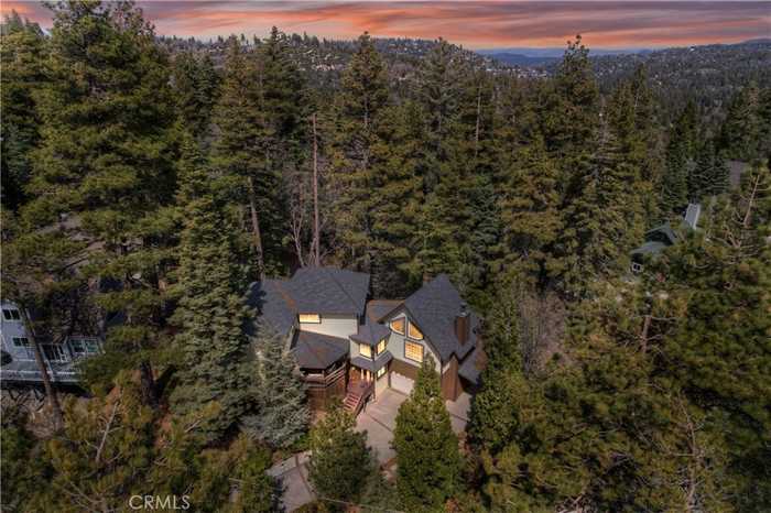 photo 2: 26400 Augusta Drive, Lake Arrowhead CA 92352