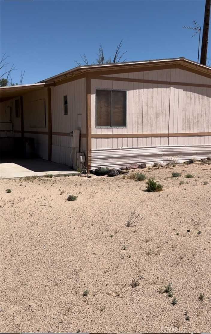 photo 3: 48520 Davis Drive, Newberry Springs CA 92365