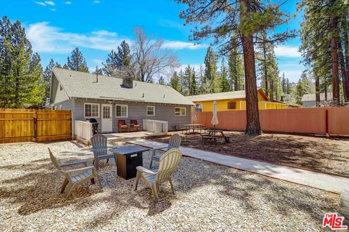 photo 2: 404 Oriole Drive, Big Bear CA 92315