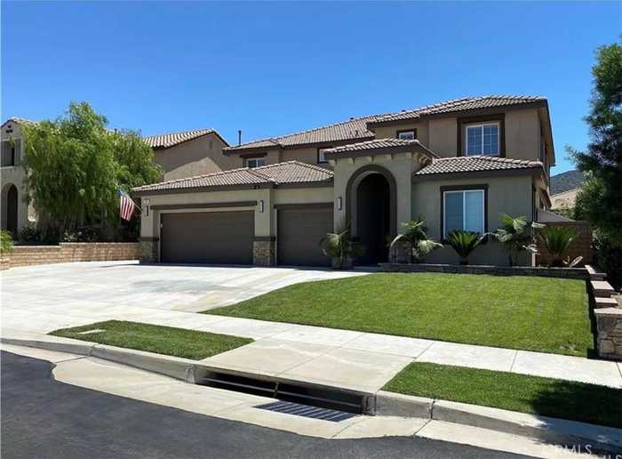 photo 1: 7557 Summer Day Dr., Corona CA 92883