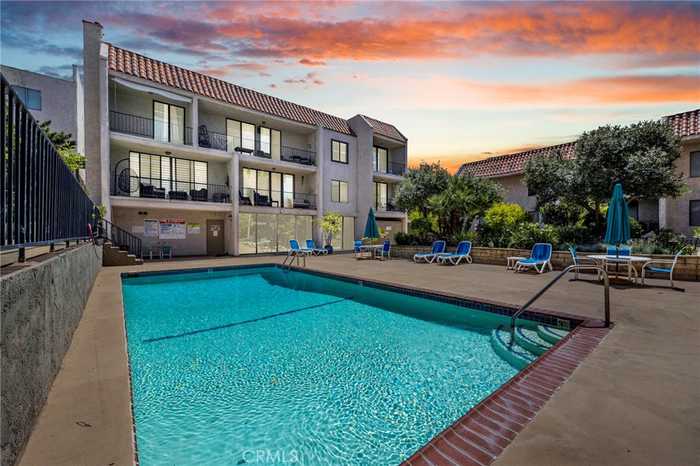 photo 1: 1401 Valley View Road Unit 314, Glendale CA 91202