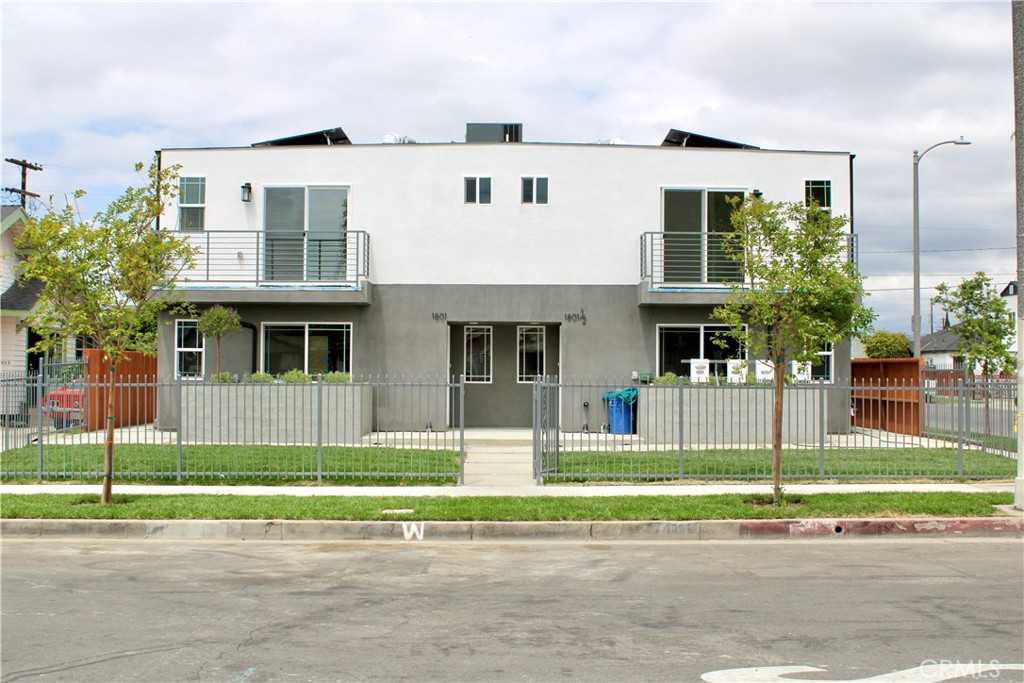 photo 3: 1801 46th Street, Los Angeles CA 90062