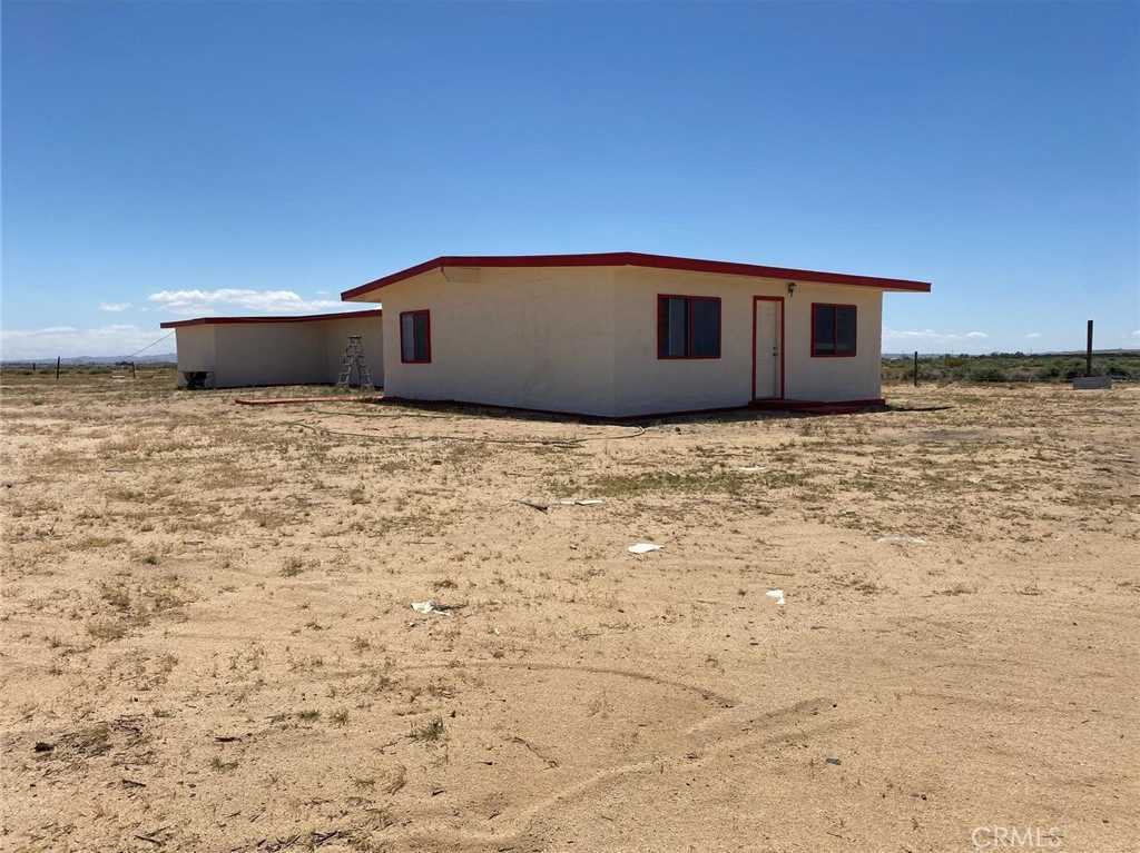 photo 3: 23067 Sonoma Street, Hinkley CA 92347