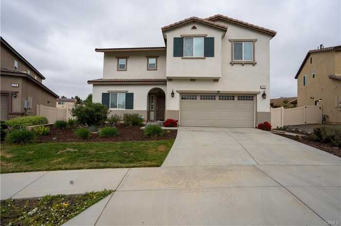 photo 1: 172 colonial Dr, Calimesa CA 92320