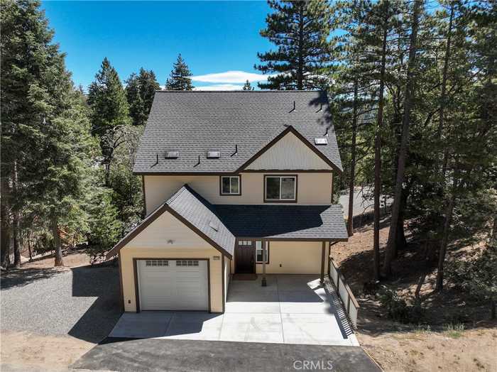 photo 1: 370 Auburn Drive, Lake Arrowhead CA 92391