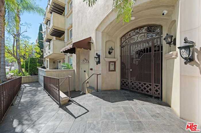 photo 2: 12044 Hoffman Street Unit 101, Studio City CA 91604