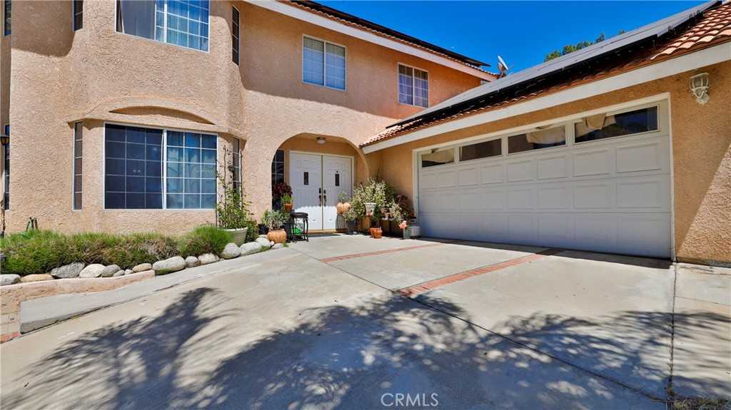 photo 1: 22893 Green Pine Drive, Canyon Lake CA 92587