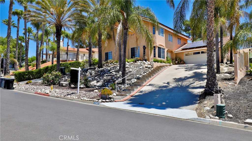 photo 3: 22893 Green Pine Drive, Canyon Lake CA 92587