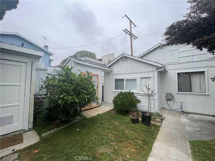 photo 2: 424 S Broadway, Redondo Beach CA 90277