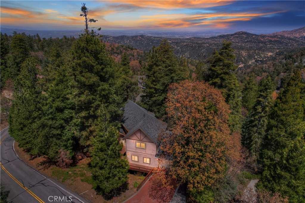 photo 1: 286 N Fairway Drive, Lake Arrowhead CA 92391