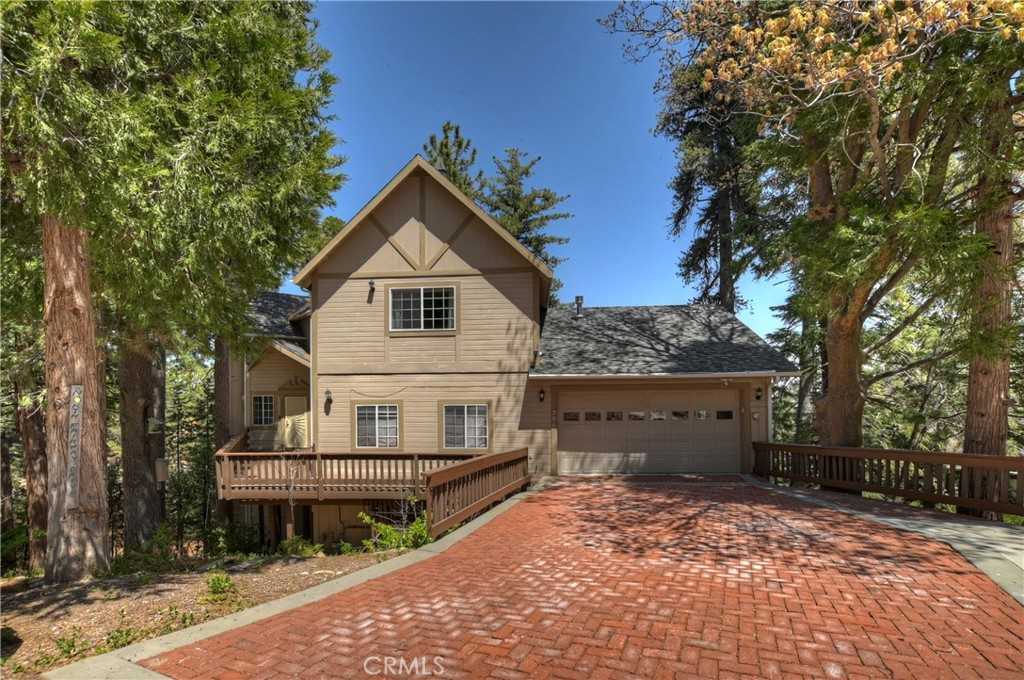 photo 2: 286 N Fairway Drive, Lake Arrowhead CA 92391