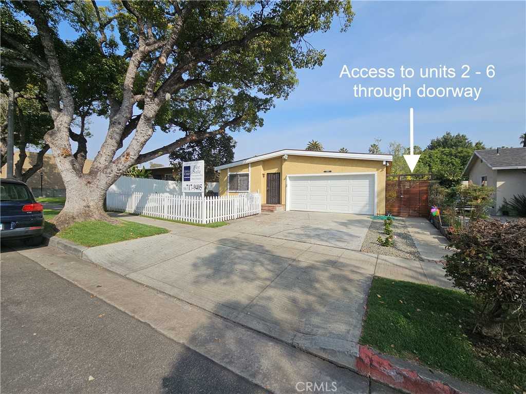 photo 1: 1523 18th St, Santa Monica CA 90404