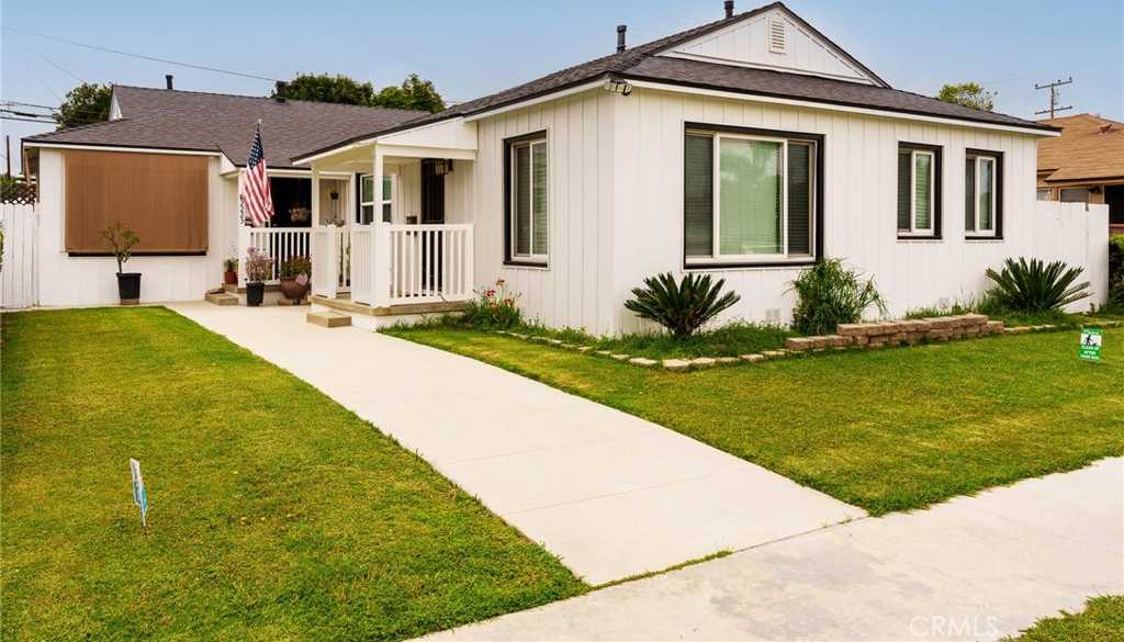 photo 1: 2221 Granada Avenue, Long Beach CA 90815