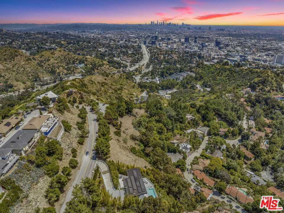 photo 2: 7060 W Mulholland Drive, Los Angeles CA 90068