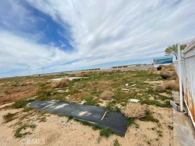 photo 3: 16454 Adelanto Road, Adelanto CA 92301