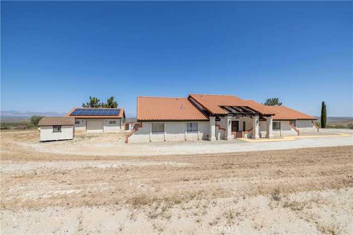 photo 2: 9532 Crest Road, California City CA 93505