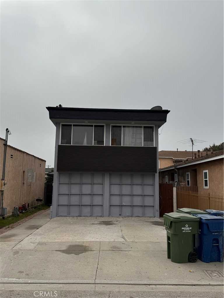 photo 3: 238 W Arbor Vitae Street, Inglewood CA 90301