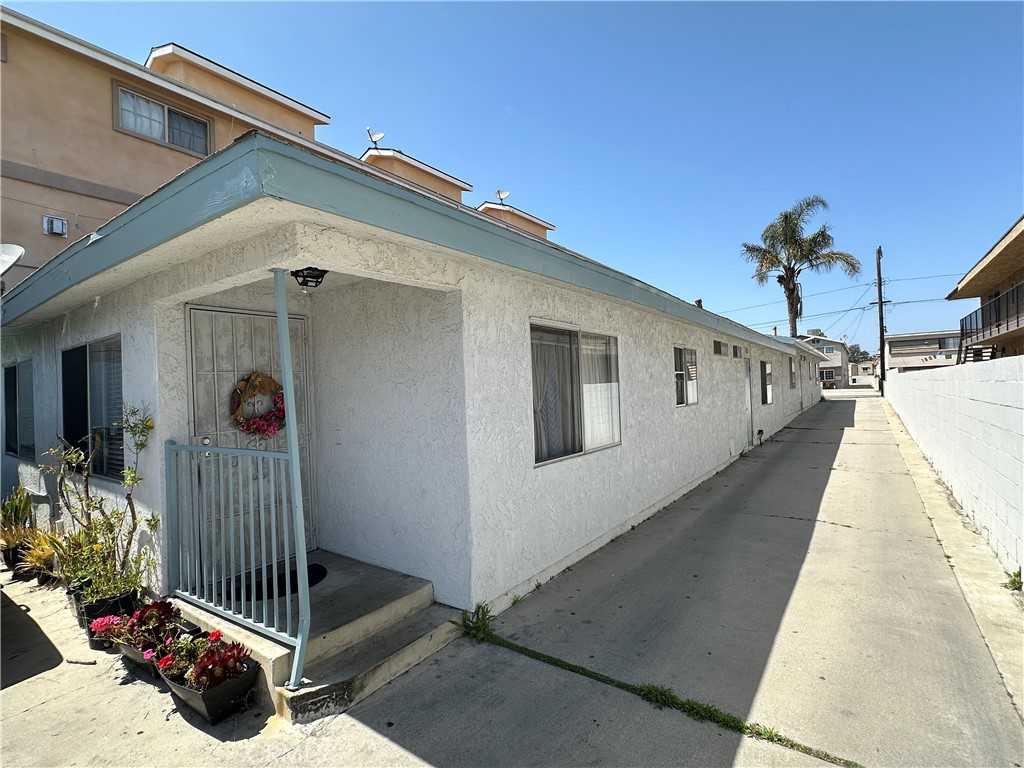 photo 2: 1510 W 227th Street, Torrance CA 90501