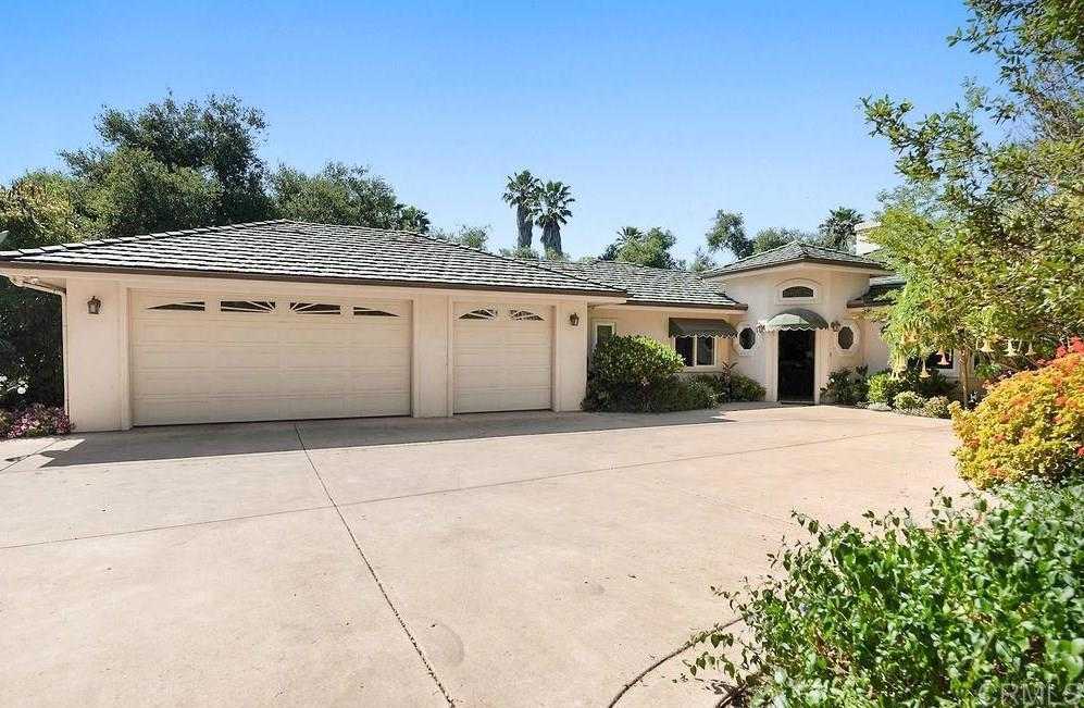 photo 3: 2960 Los Alisos Drive, Fallbrook CA 92028