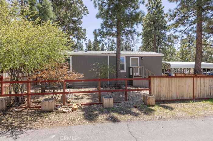 photo 2: 207 Sunset Lane, Sugarloaf CA 92386