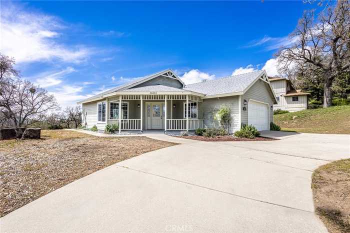 photo 1: 30200 Rollingoak Drive, Tehachapi CA 93561