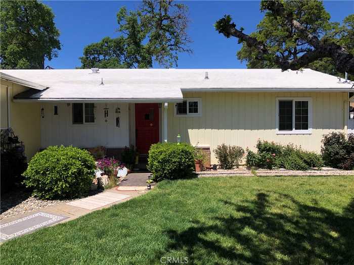 photo 1: 15050 Lakeview Way, Clearlake CA 95422