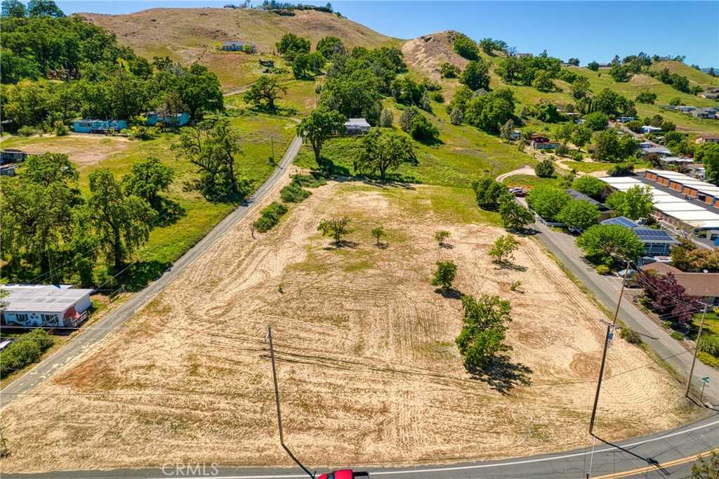 photo 2: 3985 Lakeshore Boulevard, Lakeport CA 95453