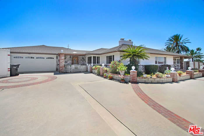 photo 2: 30371 E Sunset Drive, Redlands CA 92373