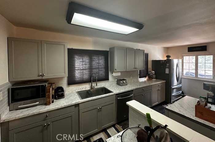 photo 2: 40950 Pine Drive, Forest Falls CA 92339