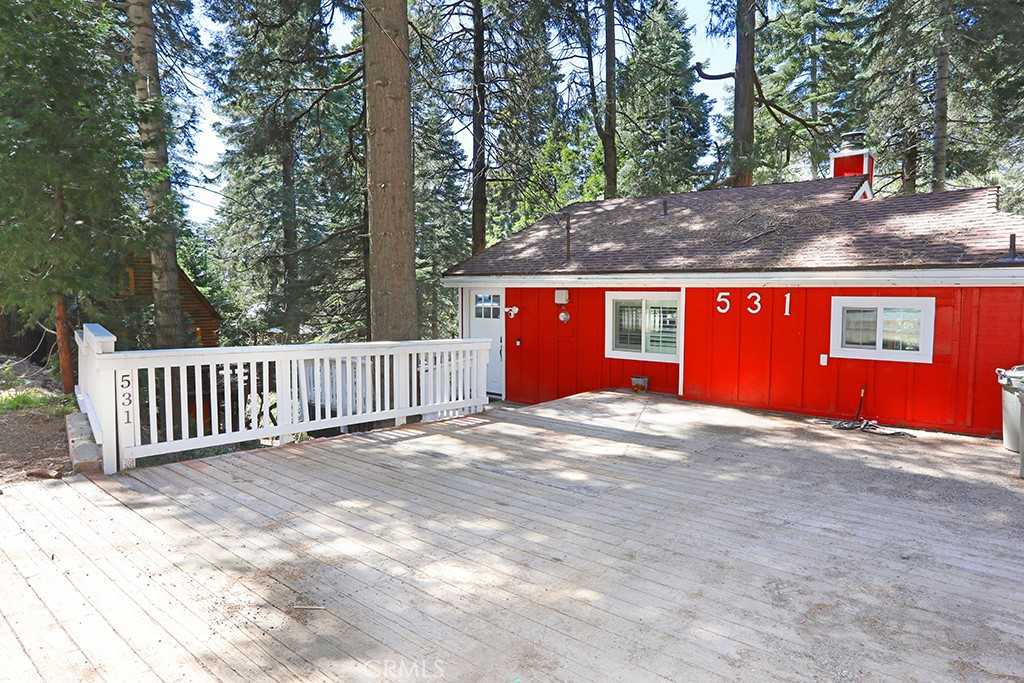 photo 3: 531 W Victoria Court, Lake Arrowhead CA 92352