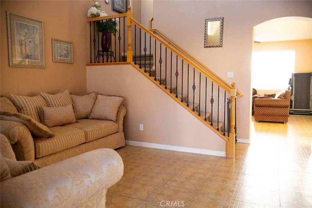 photo 2: 377 Daisy Court, Merced CA 95341